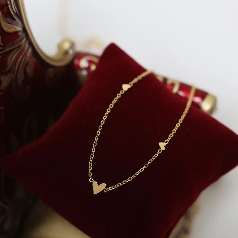 ELYSE NECKLACE