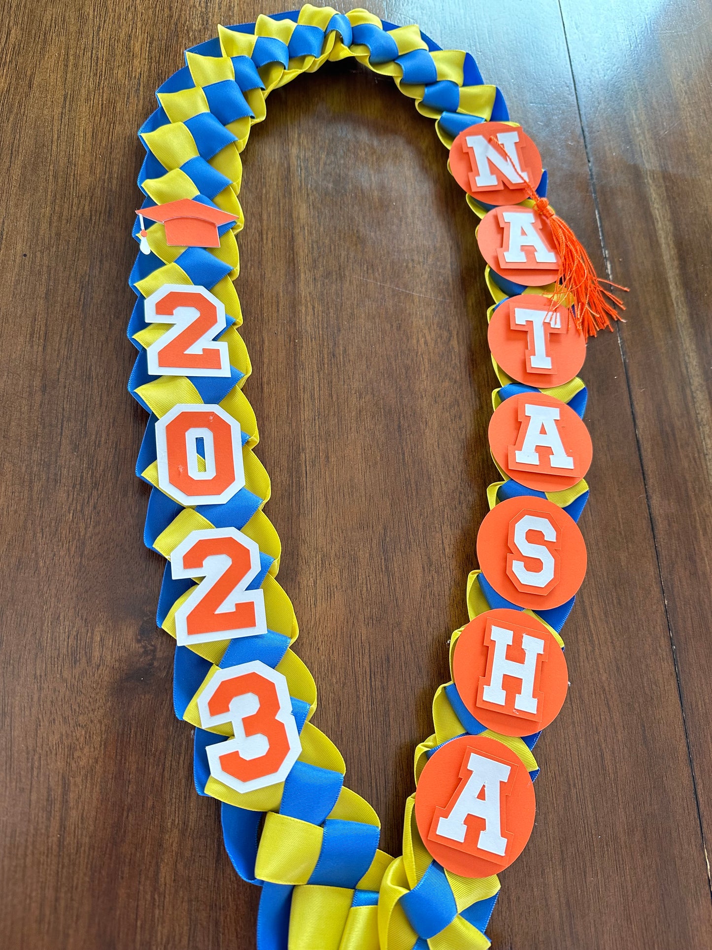 PERSONALIZED GRADUATION LEIS