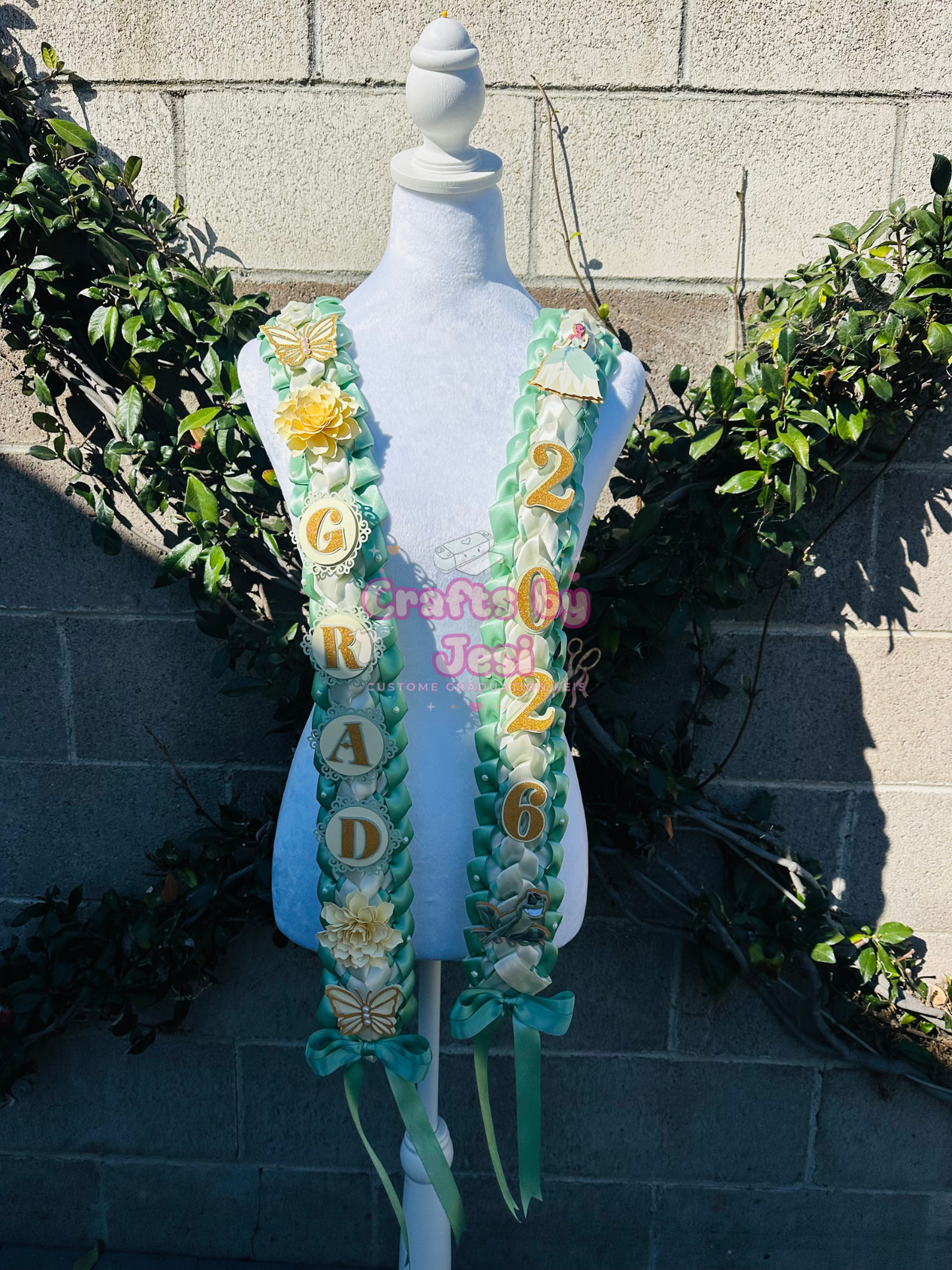 Princess Tiana Graduation Lei