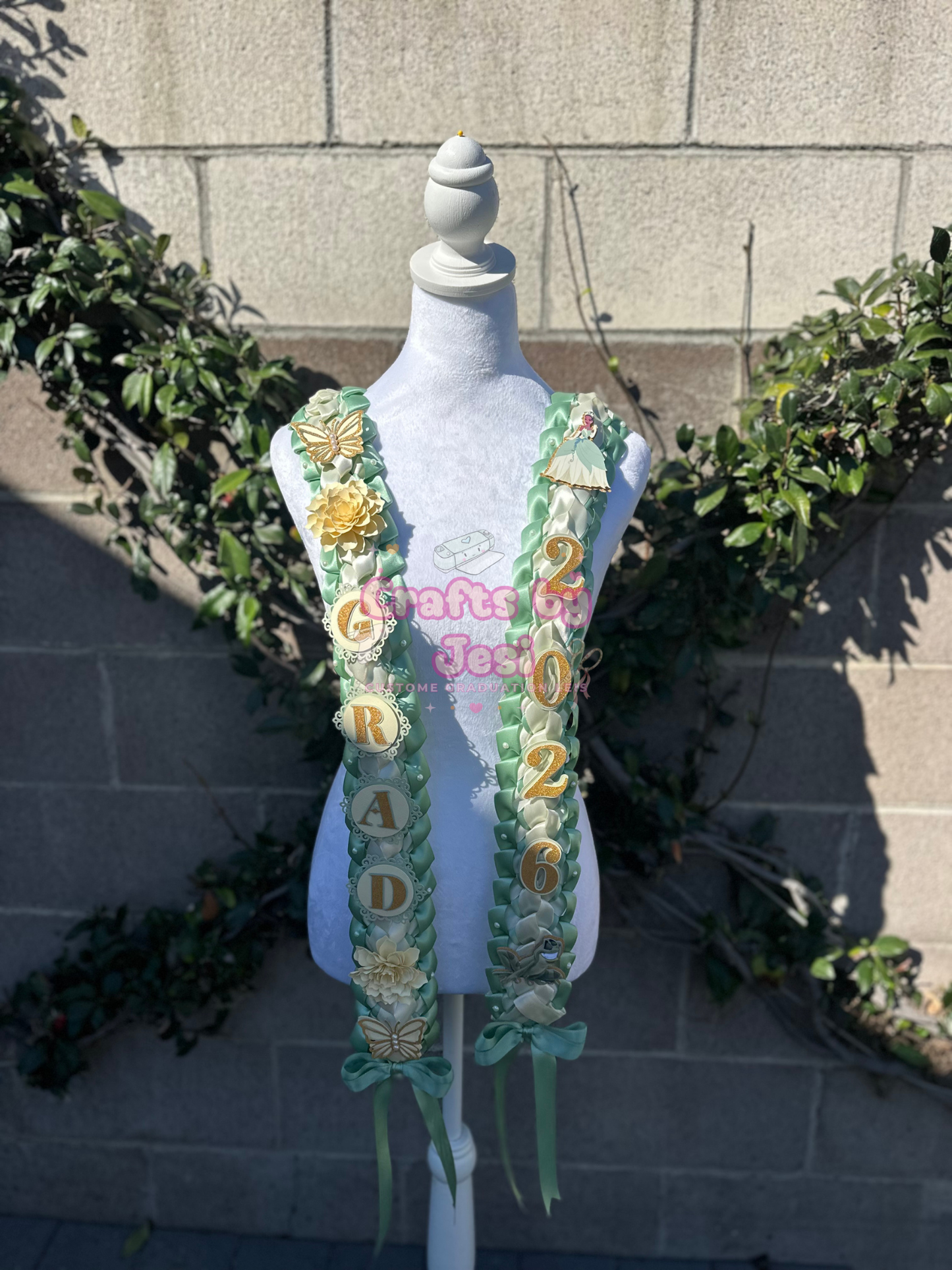 Princess Tiana Graduation Lei