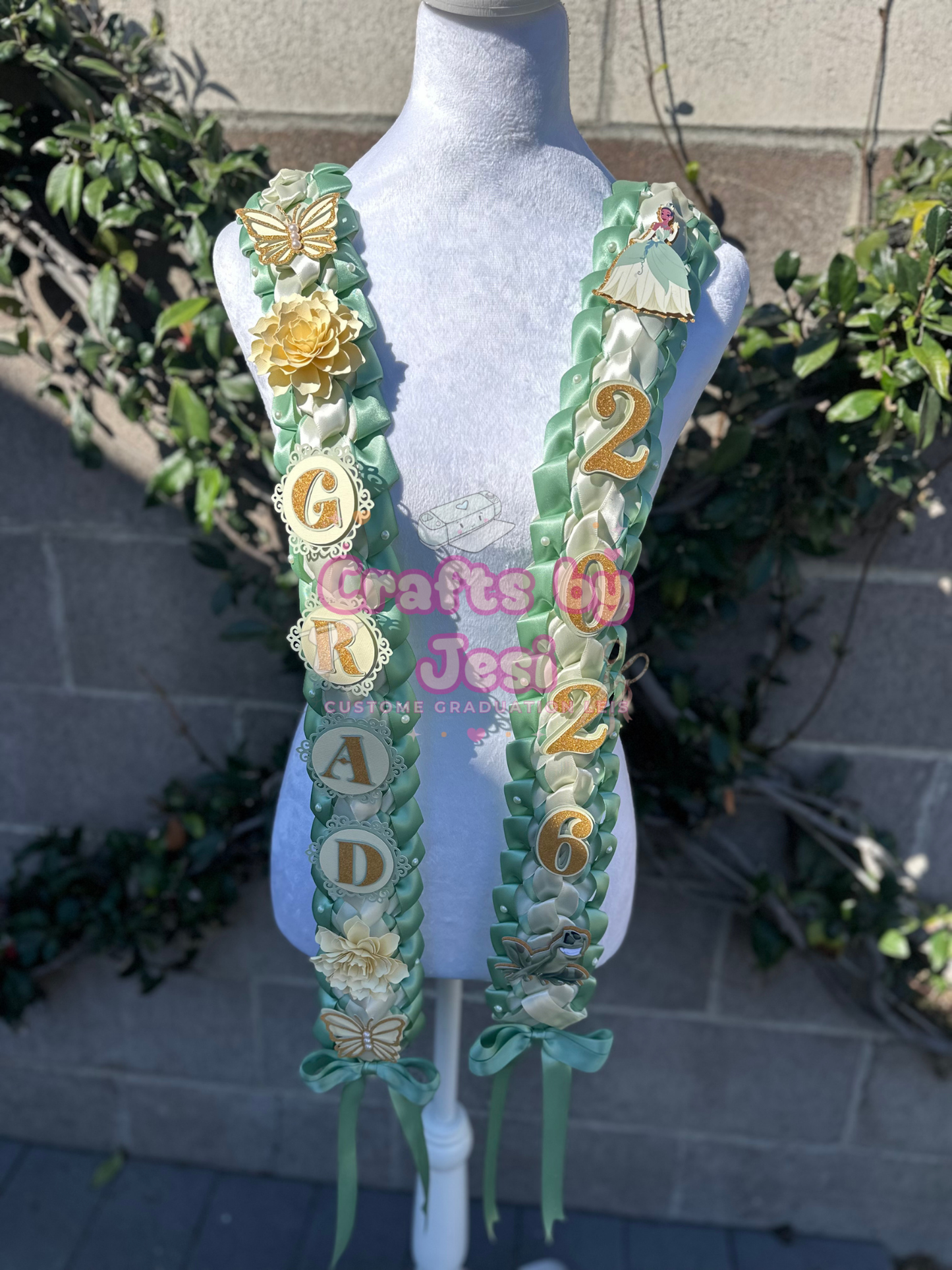 Princess Tiana Graduation Lei