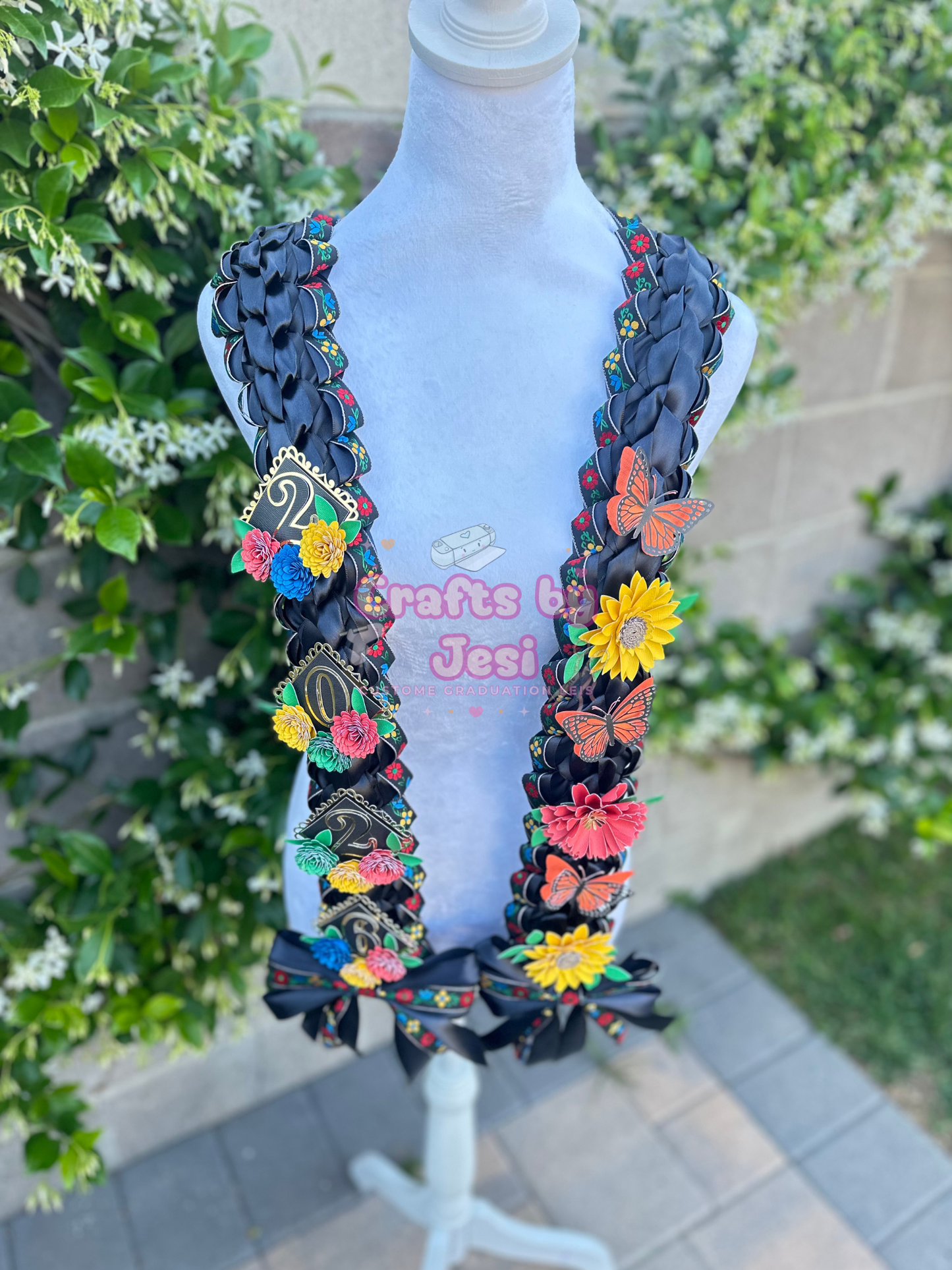 Floral Graduation Lei