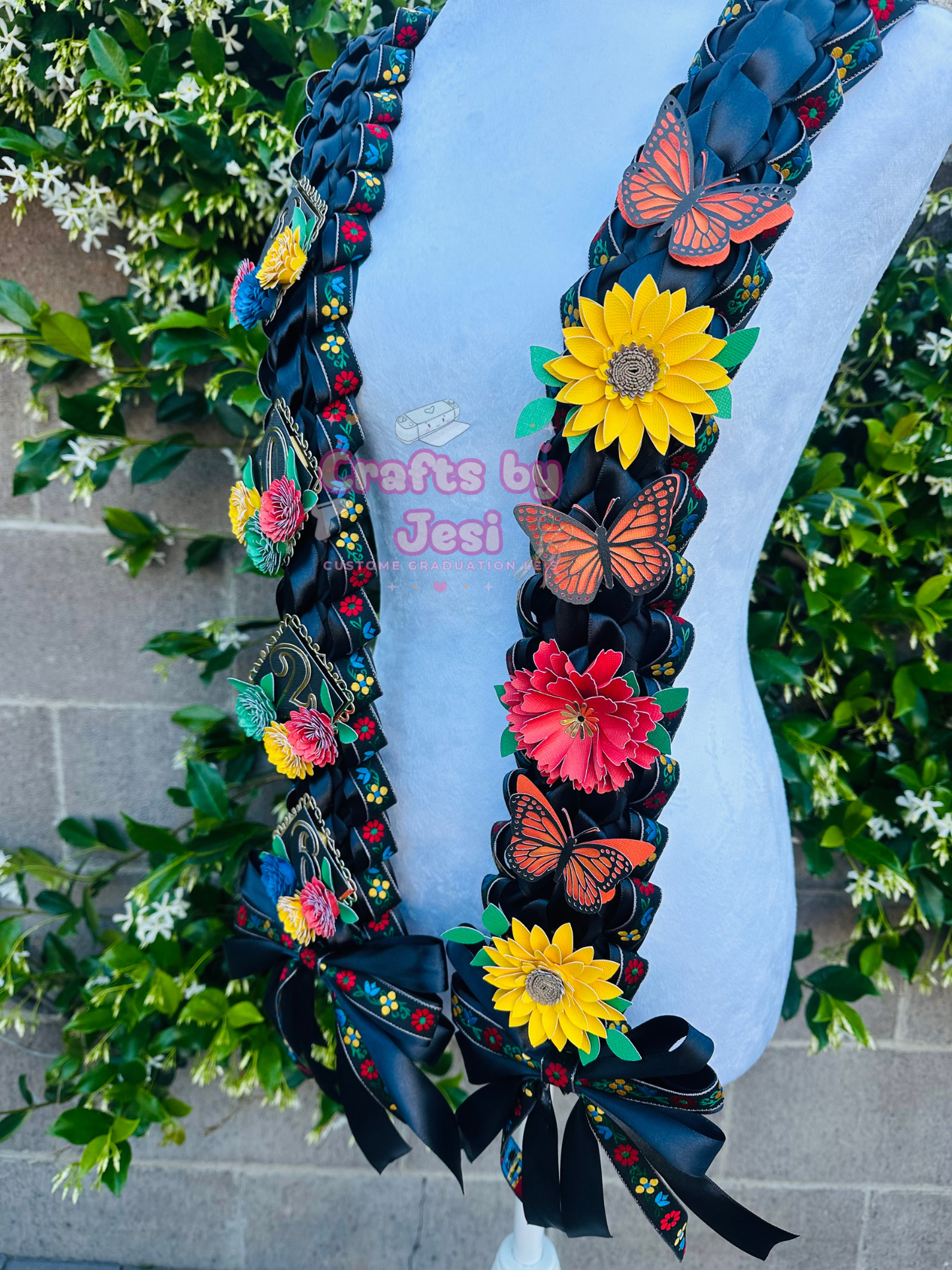 Floral Graduation Lei