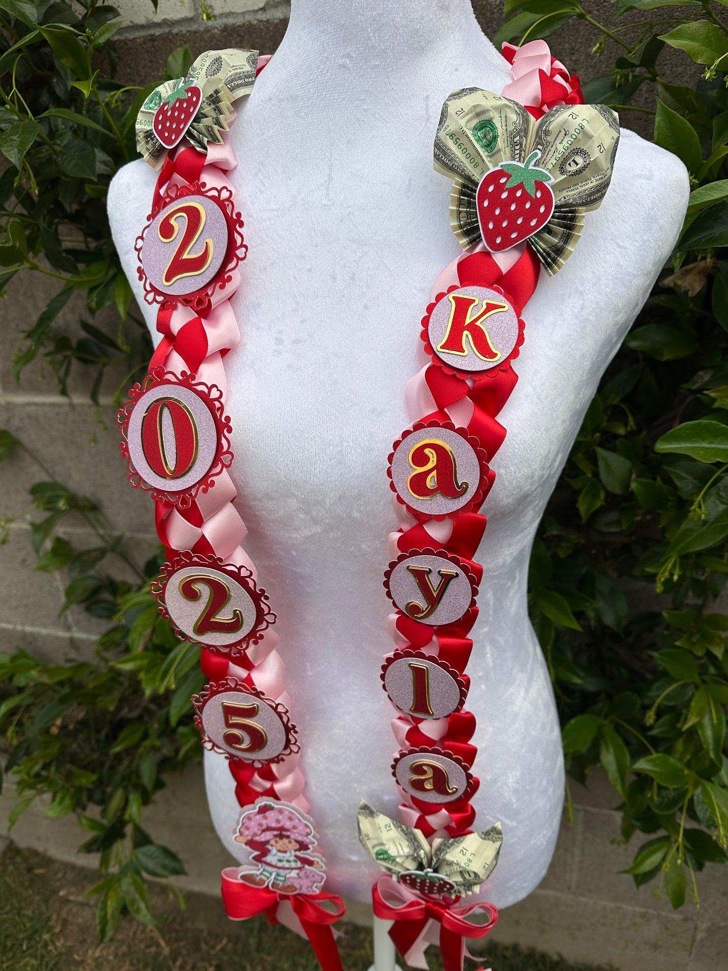 Strawberry Shortcake Graduation Lei