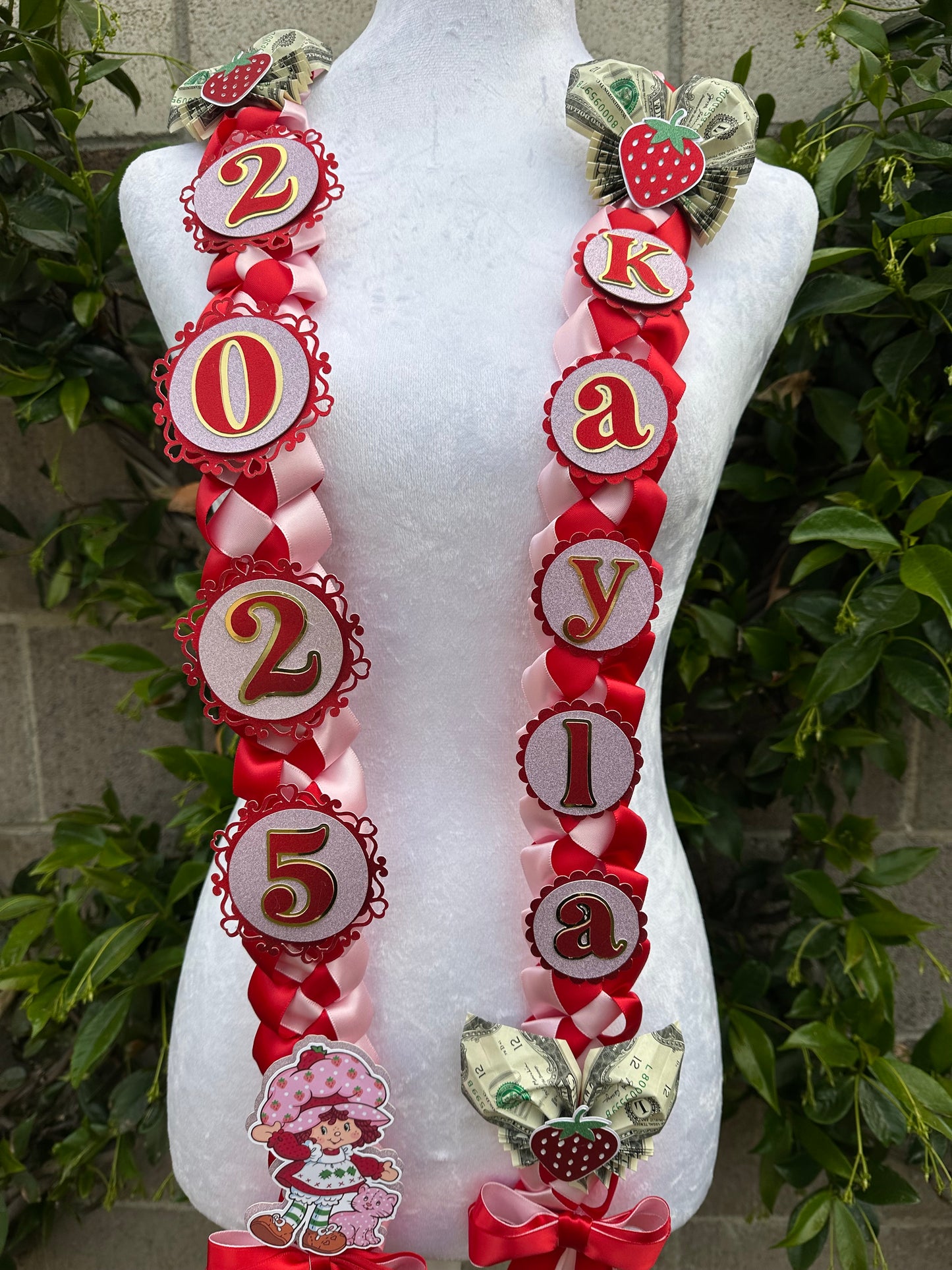 Strawberry Shortcake Graduation Lei