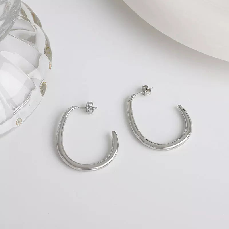 GABY EARRING